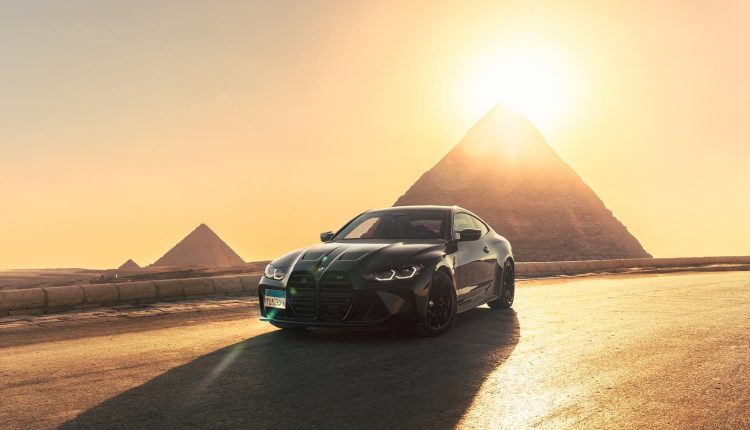 حجز رحلة إلى الأهرامات بسيارة ومرشد سياحي